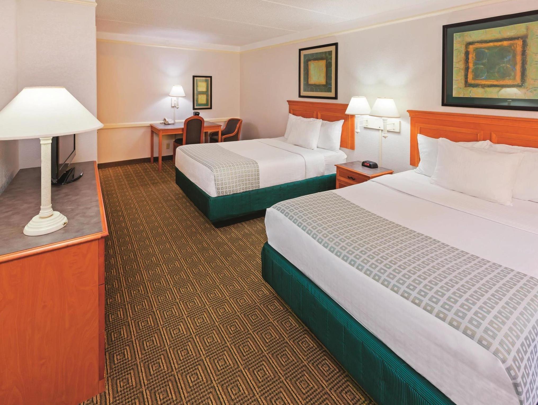Rodeway Inn Колледж-Стейшн Экстерьер фото